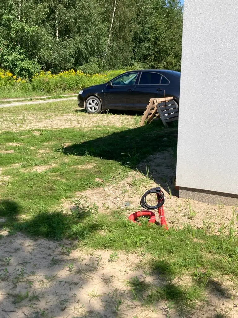 Lauko elektros instaliacijos darbai